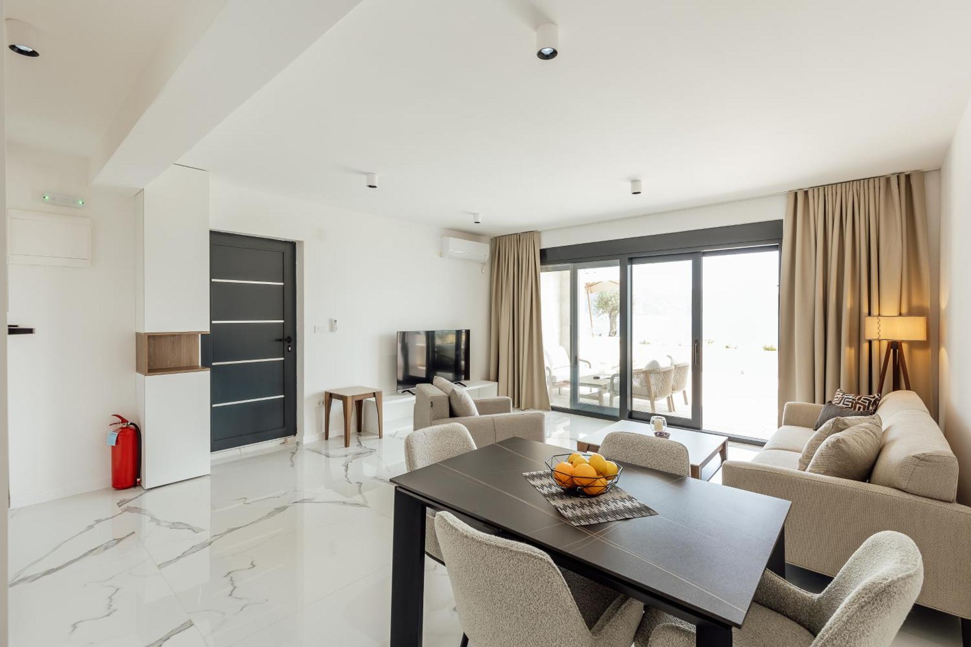 Savina Beachfront Oasis Herceg Novi Exterior foto